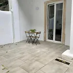 Gorgeous Refurbished Graca Апартаменты Лиссабон
