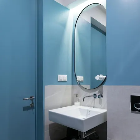 Gorgeous Refurbished Graca *