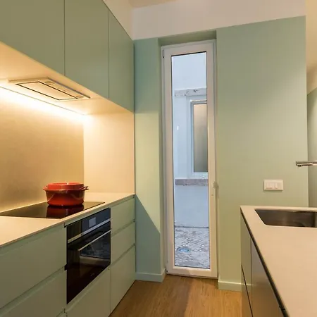 Gorgeous Refurbished Graca Apartment