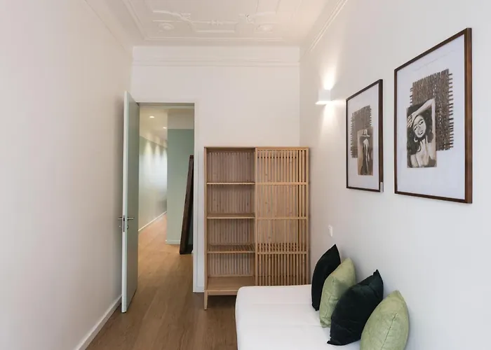 Gorgeous Refurbished Graca 아파트