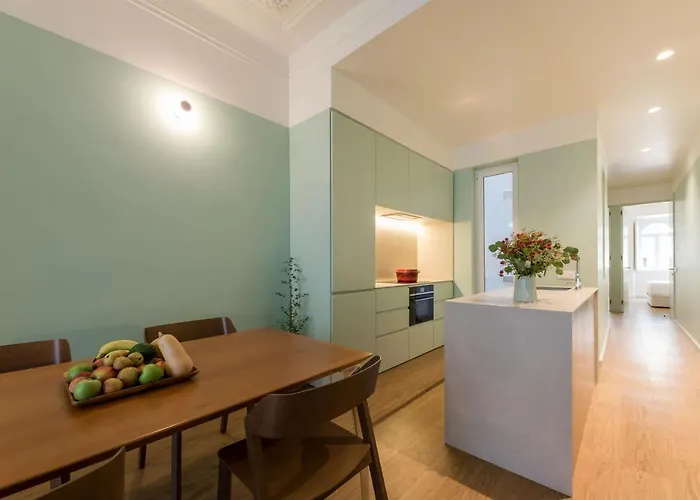 Gorgeous Refurbished Graca 아파트 *